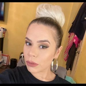 Insert Name Here (INH Hair) Sammy Bun in Champagne